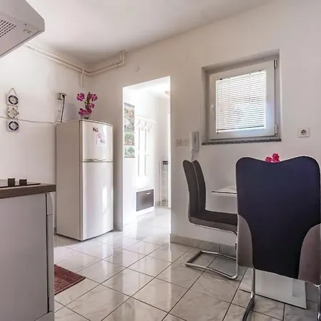 Apartment Vito Pula
